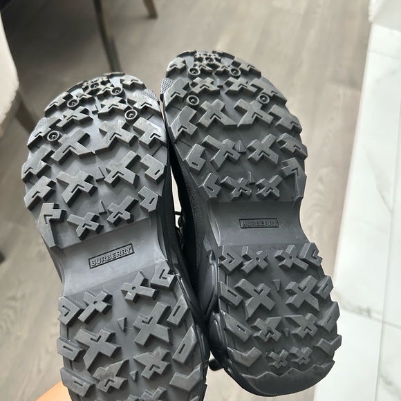 Burberry Black sneakers Women size 7 - Picture 3 of 6